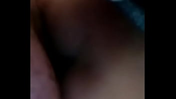 Preview 1 of Ya Momm - novinha de 19  anos  com  muito tes&atilde_o   pede  para o  coroa  gozar dentro   do cuzinho ate escorrer pelo  cantinho