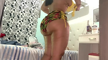 Preview 2 of School Full Hd Full Video - CAPTO EL CUERPO VOLUPTUOSO DE MI VECINA CON CAMARA OCULTA