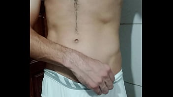 Preview 2 of Fuckedmydughter Com - Escapou depois do banho