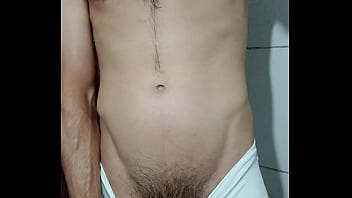 Preview 1 of Fuckedmydughter Com - Escapou depois do banho