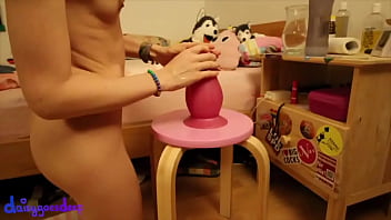 Preview 2 of Bottomvivien Squirt - Traumatizer