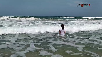 Preview 3 of Hindi Bahbi Ki Cudai Video - ANDANDO nua nas praias do sul apos sexo gostozo