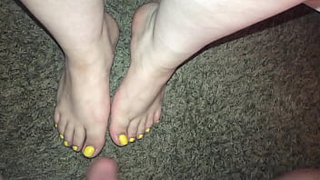 Preview 2 of V C Sex - Latina slut lets me shoot my cum all over her sexy feet (Cumshot)