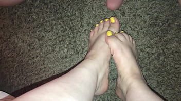 Preview 3 of V C Sex - Latina slut lets me shoot my cum all over her sexy feet (Cumshot)