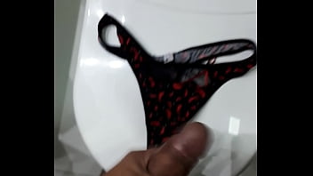 Preview 4 of Arabic Fucking Video - Calcinha pimentinha