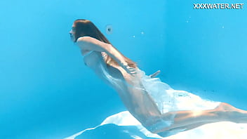 Preview 2 of Mom Animal Repe Porn - Ivi Rein has a natural ability to spend time underwater