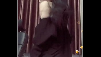 Preview 1 of Cum Throat Hard - Bigo live show h&agrave_ng lộ sịp trắng