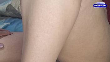 Preview 4 of Russia Sex Lolyta - Dona de casa casada goza cavalgando em seu corno e &eacute_ interrompida quando tentam abrir a porta do seu quarto