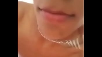 Preview 4 of Sunny Leone Hot Porny - Comendo branquinha