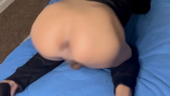 Preview 3 of Linda Andrea - hermoso jovencito gay de 18 a&ntilde_os mostrando su peque&ntilde_o culo