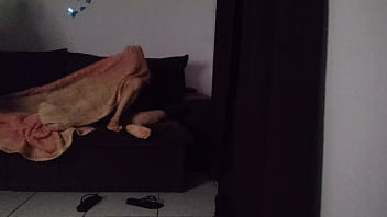 Preview 1 of Indian Ass Chdai - madrasta divide sofa com enteado.
