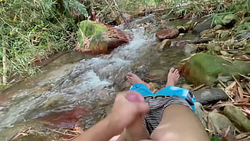 Preview 2 of Fitgrillsex - me follo duro a desconoc&iacute_a en el bosque mientras me observa desde la piedra y termino d&aacute_ndole una rica follada con mi enorme pene hl