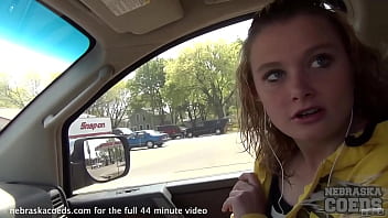 Preview 1 of Sane Labne - spinner girl with braces naked and masturbating outside in cedar rapids iowa