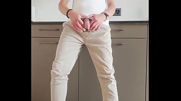 Preview 1 of Spiritual Cock - wichsen in birkenstock sandalen in der k&uuml_che