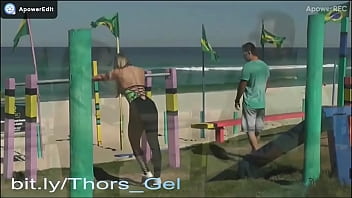 Preview 2 of Yanks Susie - Personal trainer fode aluna gostosa  Veja mais
