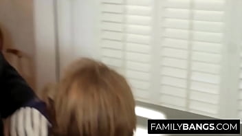 Preview 1 of Pauzao Enorme - FamilyBangs.com ⭐ Natasha White Pummeled by Old Stepdad in the Office,  Evan Stone