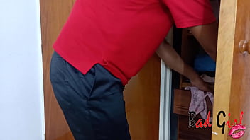 Preview 1 of Sex Anak Smp Gay Indonesia - Mi primeras ves con mi hijastro a esconndida de mi esposo cornudo-Hijastro de polla grande