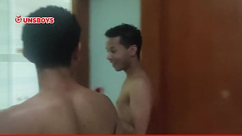 Preview 1 of Sibirian Mouse - Novinho Metendo a pica no cuzinho do passivo