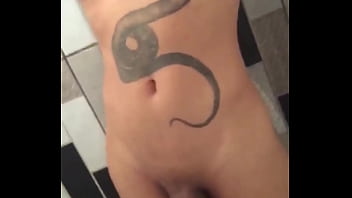 Preview 1 of Madhav I Sex Videos - Tes&atilde_o no banheiro,  vem tomar banho cmgo?