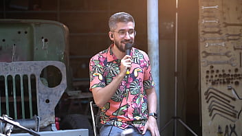 Preview 1 of Sexdary - Leleco do Pagodcast mandando um pagodinho em casa