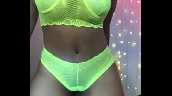 Preview 1 of Katon Sexy Video - De Lingerie Verde Pra Voc&ecirc_ ! | Parte 1 | Funk # 22