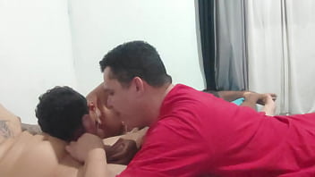 Preview 3 of Indianbussex Com - DIVIDINDO A ROLA DO MACHO