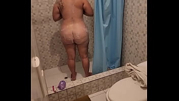 Preview 1 of Xxx Tube Polki - ENCUENTRO EN LA DUCHA A LA MAMA DE MI AMIGO