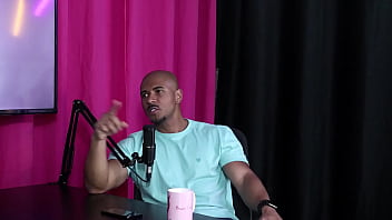 Preview 4 of Roja Xxx Videos Original - Sente dificuldade em ter um relacionamento por estar no meio porn&ocirc_,  e tem muitos casais mal resolvidos - Lucas Ferraz (SHEER/RED)
