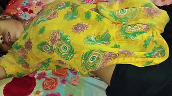 Preview 1 of Craempie Cathy - Desi indian village babhi ko dever ne nange boobs dekh liye baad me dever ne choda