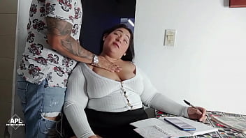 Preview 1 of Sxshi Hindi - Una ayudita de mi padrastro con mis tareas y yo le pago sentandome sobre su verga bien parada