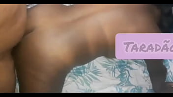 Preview 2 of Hairy Girl Massaged - Socando gostoso e gozando no rabo da preta