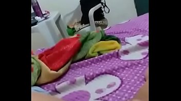 Preview 1 of Guy Porn Hd - Tia tocando uma pra mim