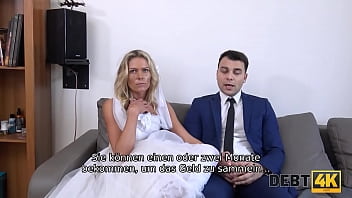 Preview 2 of Tube Sex Qu - DEBT4k. Gro&szlig_e Schulden sind der Grund,  warum das M&auml_dchen in Gegenwart des Br&auml_utigams gefickt wird