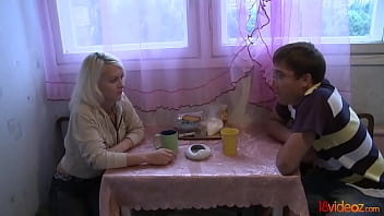 Preview 1 of Kissing Sots - 18videoz - Solving Emma the rent problem