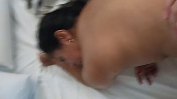 Preview 4 of Nikita And Carlos - perra esposa cumming con polla cabeza