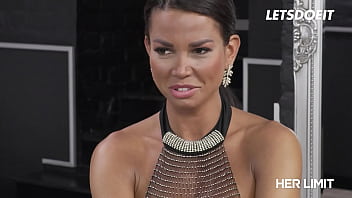 Preview 2 of Xxxxnn Vedo - Sexy Slovakian Chloe Lamour Rough Anal Gaping After Interview - HER LIMIT
