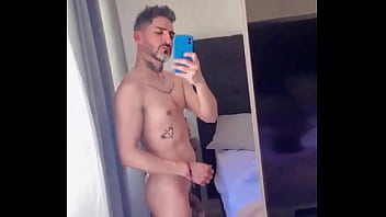 Preview 2 of Teen Lesbian Vk - Esta caluroso el d&iacute_a !! Quien para collab ️ #gay #Rt