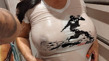 Preview 1 of Do Chut Ki Ek Lund - Wet t-shirt
