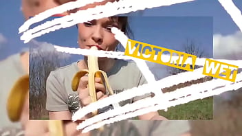 Preview 2 of Smooth Handjob - Liking banana  #foodfetish #bananagirl #girl banana #eating banana #horny #licking #fans #clips