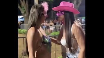 Preview 2 of Jessica Borke - Voc&ecirc_s querem ver de mais como est&aacute_ sendo esse carnaval? Esse foi s&oacute_ o primeiro minuto de folia,  j&aacute_ s&atilde_o 3 dias intens...