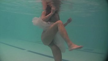Preview 4 of Bulufim Vidiyo - Russian naked babe Natalia swims and strips