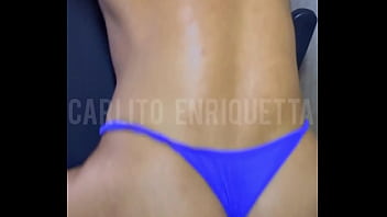 Preview 3 of Iwanna Sex - Novinho dan&ccedil_ando de calcinha enfiada no cu