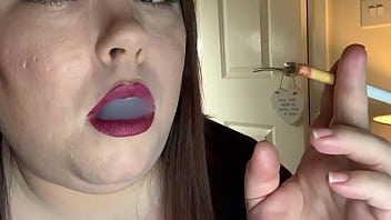 Preview 2 of Tailan Amezing - BBW Tina Snua Smokes A Cigarette With Snap Inhales