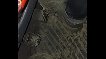 Preview 2 of Hot Momy Sexyfuck - Coldstart ford fiesta