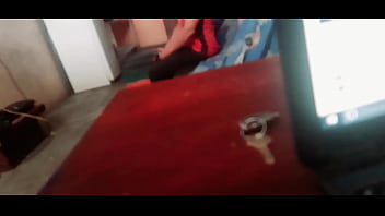 Preview 1 of Lisa Ann Milfs Magnet 1 - Jugando play FIFA le pido a un amigo que me meta su palanca