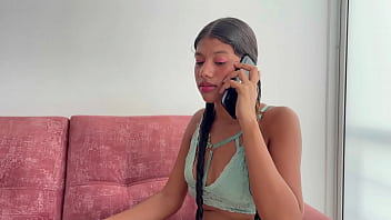 Preview 1 of Amazing Milf Teases On Cam - Sorprendo a mi hermanastra t&iacute_mida con la camisa puesta,  la desnudo y la follo muy rica