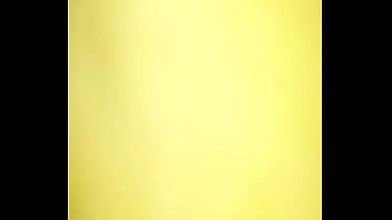 Preview 1 of Accidental Pee In Car - Me hace rico sexo oral mientras la, dedeo