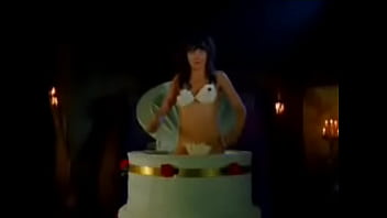 Preview 2 of Hindi Sunny Leony Sexy - Xena sexy dance