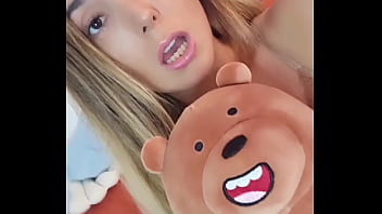 Preview 4 of Arap Ca - Adorei fazer o  video exclusivo pro meu daddy uniformado.... ele pedeu mt squirt e eu inundei o chao... video no bolivianamimi.tv