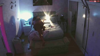 Preview 3 of Petite Japanise - Entrei no quarto do casado e mamei at&eacute_ levar rola no cu